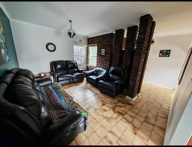 4 BEDROOM HOUSE FOR SALE IN VANDERBIJLPARK SE 2